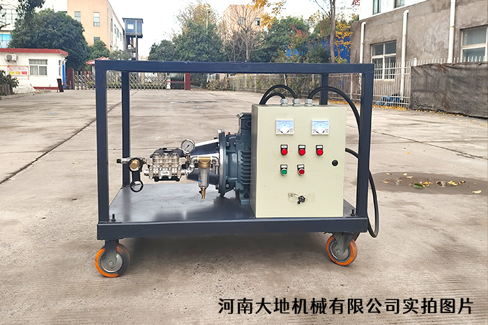 二手設備翻新除銹、除漆清洗機